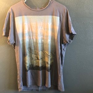 American Eagle large brown/gray tee shirt